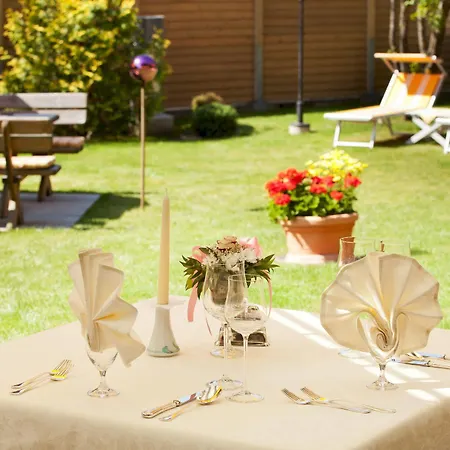 Henri Seefeld (adults Only) מלון 4*